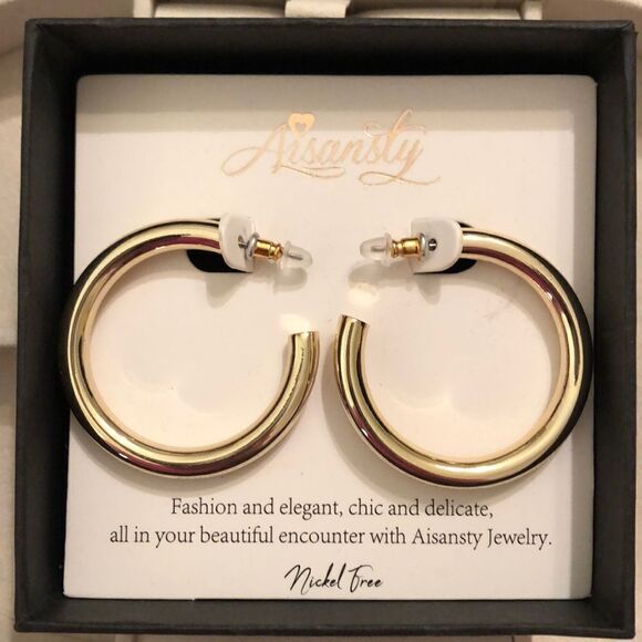 Aisansty | Gold Tone Hollow Hoops | 1.5” Diameter - Picture 1 of 3